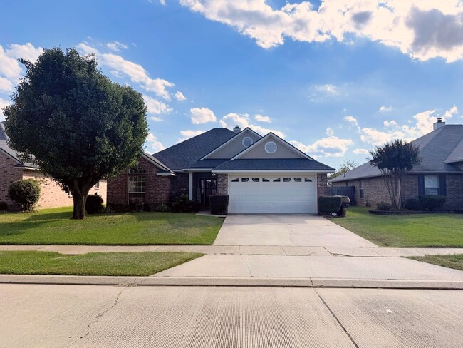 405 Heritage Dr