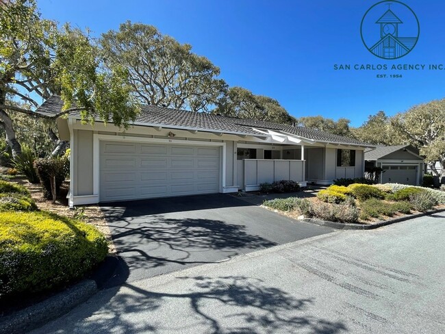 property at 25 Country Club Gate