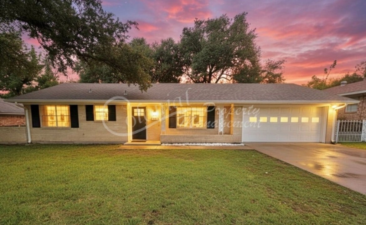 2006 S 53rd St in Temple, TX - Building Photo