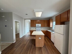 17007 Graham Walk in San Antonio, TX - Building Photo - Building Photo