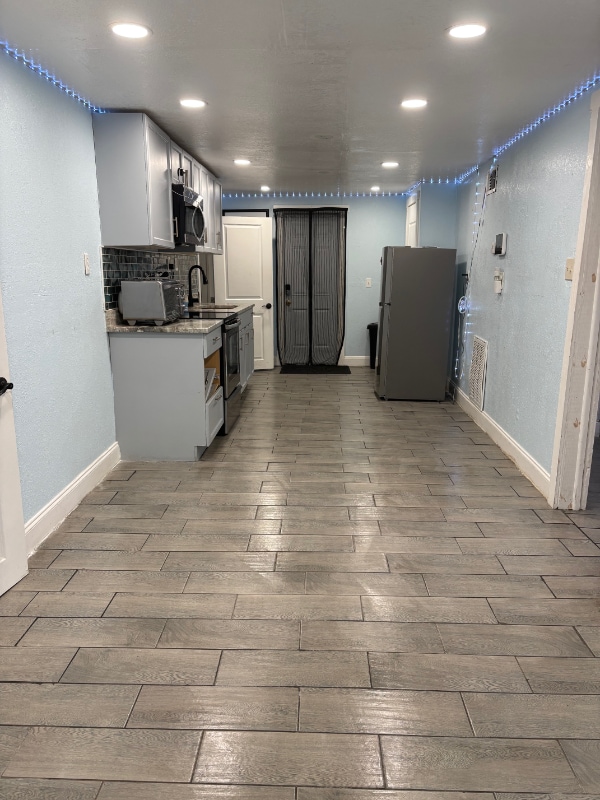 9402 N 16th St in Tampa, FL - Building Photo - Building Photo