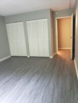 79 Claudia Dr, Unit 447 in West Haven, CT - Building Photo