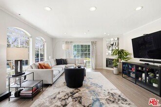 1842 Greenfield Ave in Los Angeles, CA - Building Photo - Building Photo