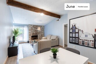 5402 Brompton Cir in Austin, TX - Building Photo - Building Photo