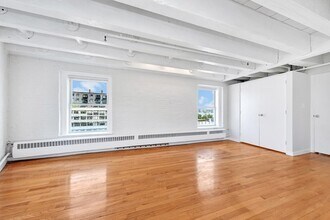 33 Commercial Wharf, Unit 3 in Boston, MA - Building Photo - Building Photo