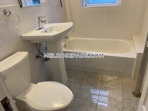 119 W Wyoming Ave in Melrose, MA - Building Photo - Building Photo