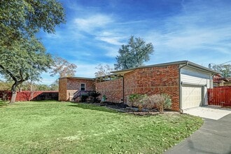 12903 Figaro Dr in Houston, TX - Foto de edificio - Building Photo