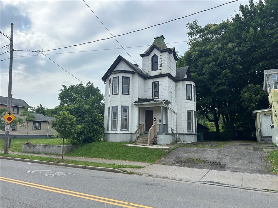 113 Clifford Ave in Rochester, NY - Building Photo