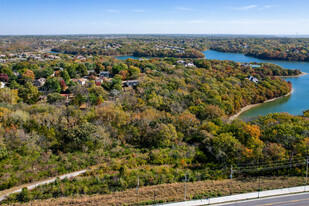 Lake Pointe Lodge Apartments