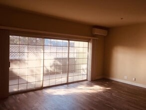 1047 El Camino Real in Menlo Park, CA - Building Photo - Building Photo