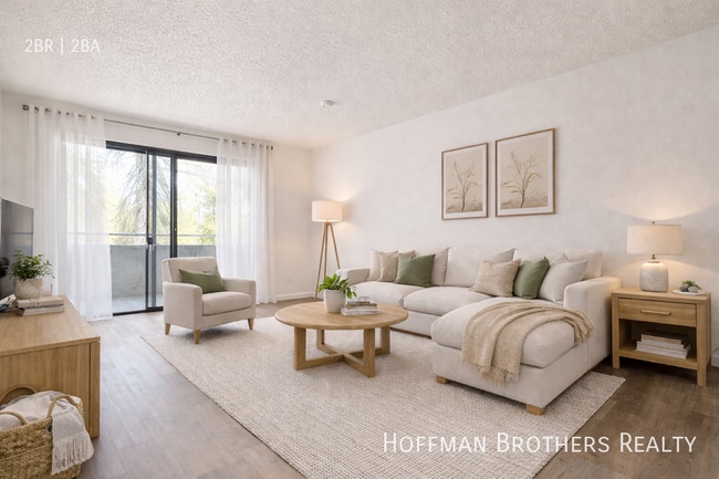 11817 Victory Blvd, Unit 114 in Los Angeles, CA - Building Photo - Building Photo