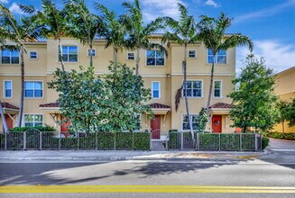220 S Federal Hwy in Lake Worth Beach, FL - Building Photo - Building Photo