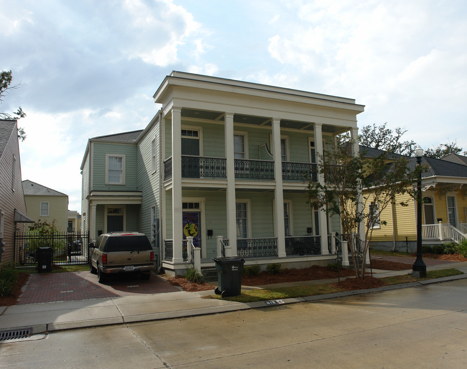 812 St Mary Dr in New Orleans, LA - Building Photo