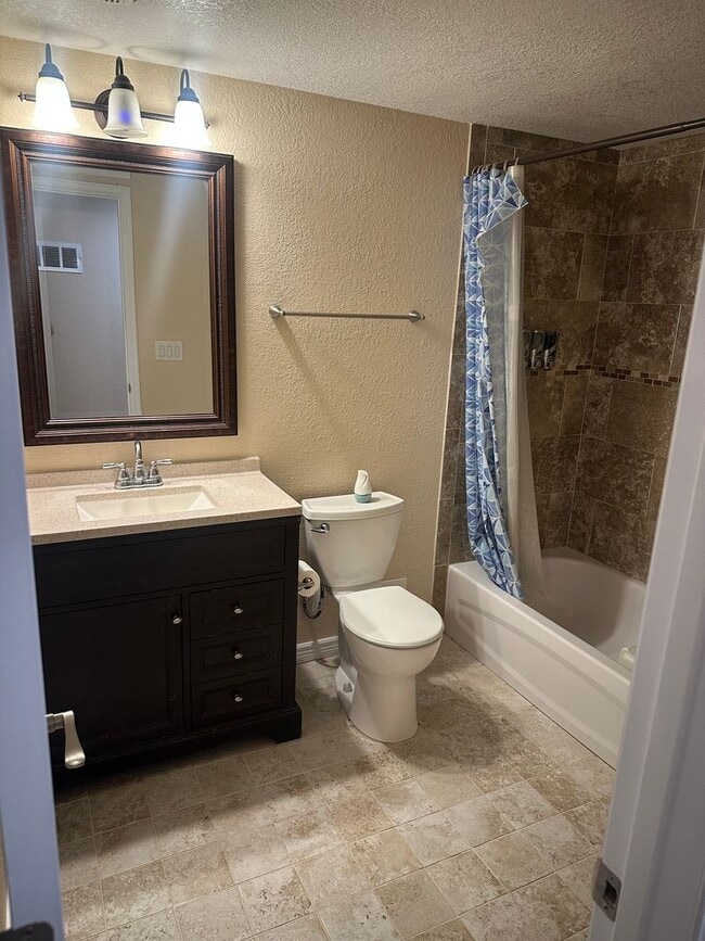 372 W English Sparrow Dr in Littleton, CO - Building Photo - Building Photo