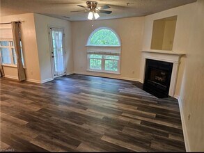 623 Ivy Glen Dr in Winston-Salem, NC - Building Photo - Building Photo