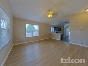 4200 Laurel Dr in Evans, CO - Foto de edificio - Building Photo