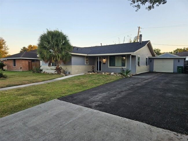 6446 Brookside Dr in Houston, TX - Building Photo - Building Photo