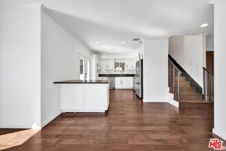 2124 Reservoir St in Los Angeles, CA - Building Photo - Building Photo