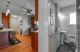 216 Willow St, Unit 2 in Boston, MA - Building Photo - Building Photo
