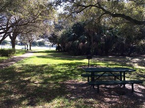 3355 Jaywood Terrace-Unit -1120 in Boca Raton, FL - Foto de edificio - Building Photo