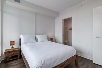 202-214 14 Ave SW in Calgary, AB - Building Photo - Building Photo