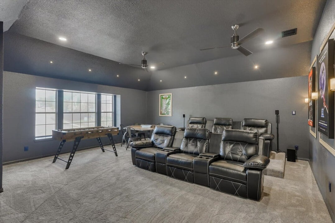 2010 Indian Trail in Rowlett, TX - Foto de edificio