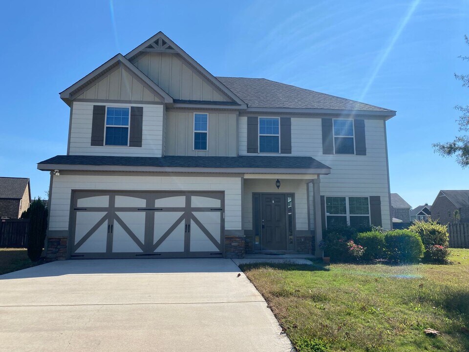 106 Brown Thrasher Ln in Kathleen, GA - Foto de edificio