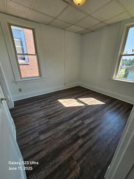 132 S Spring Ave in Greensburg, PA - Building Photo