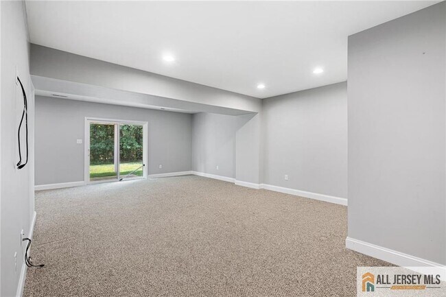 89 Isabelle Ct in Evesham, NJ - Building Photo - Building Photo