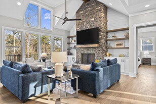 533 Tom Cobb Dr in Hartwell, GA - Building Photo