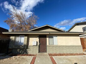 1800 Orange St in Bakersfield, CA - Building Photo