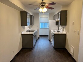 17420 SW Shaw St, Unit 8 in Aloha, OR - Building Photo