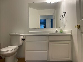 1056 Edgewater Ln in Moses Lake, WA - Building Photo - Building Photo