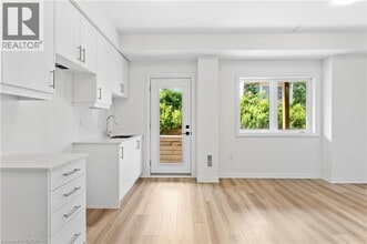 4040 Mountain St in Lincoln, ON - Building Photo - Building Photo