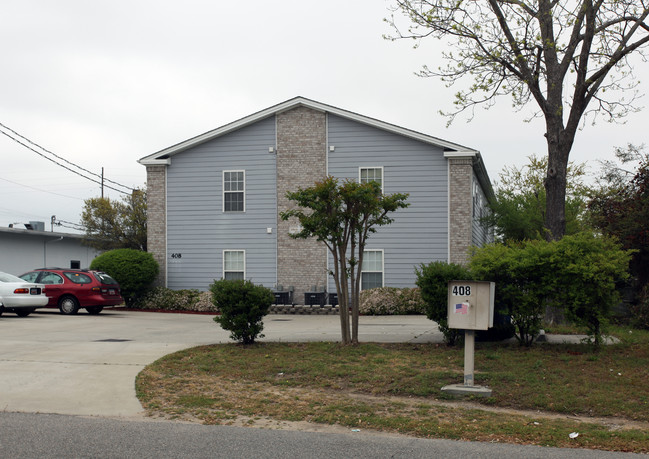 14th Street Apartments in Myrtle Beach, SC - Foto de edificio - Building Photo