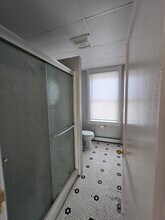 360 Academy Ave, Unit 3 in Providence, RI - Foto de edificio - Building Photo