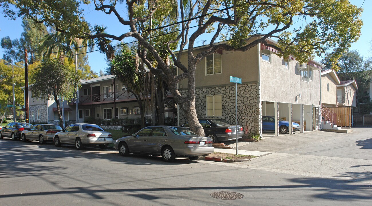 330 Del Mar Blvd in Pasadena, CA - Foto de edificio