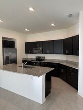 2547 Zachary Taylor Wy in Highland City, FL - Building Photo - Building Photo