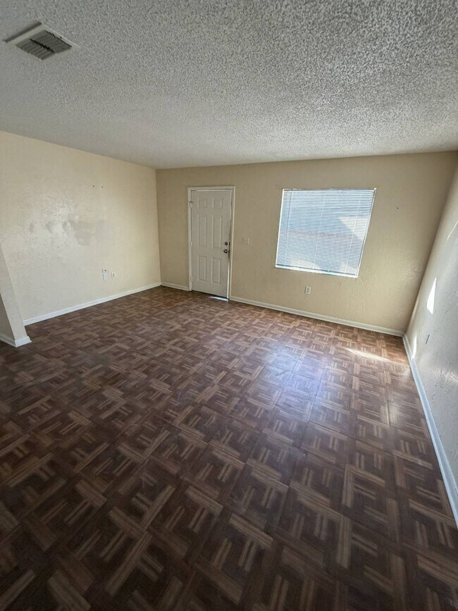 320 Blanco Ct in Avon Park, FL - Building Photo - Building Photo