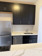 2351 W Wilson Ave in Chicago, IL - Building Photo - Building Photo