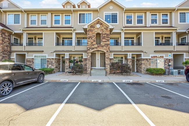 12711 Colorado Blvd in Thornton, CO - Foto de edificio - Building Photo