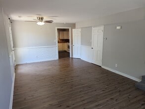 9396 Pine Tree Rd in Norfolk, VA - Building Photo - Building Photo