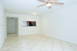 11390 SW 2nd Ct, Unit 11390 in Pembroke Pines, FL - Building Photo - Building Photo
