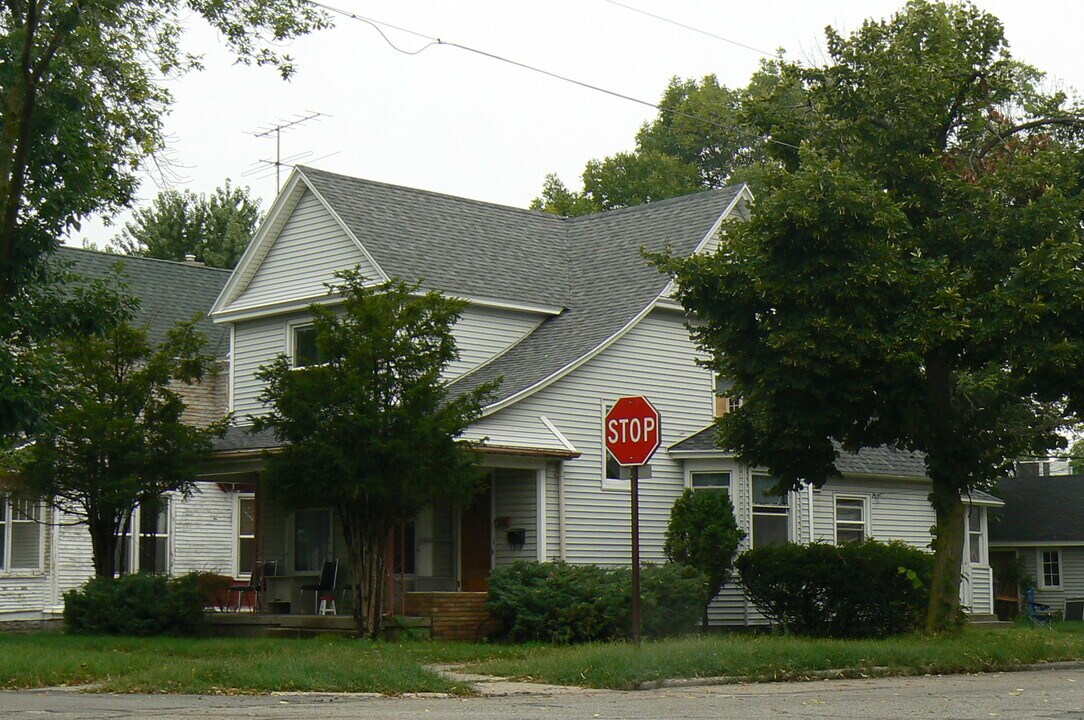 1 W 17th St, Unit Upper unit in Holland, MI - Foto de edificio