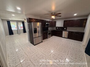 301 N 3rd St in Avondale, AZ - Building Photo - Building Photo