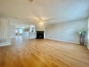 1624 Wynfield Dr in Little Elm, TX - Foto de edificio - Building Photo