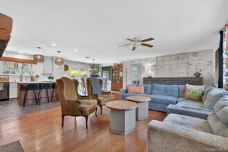 49 Clover Hill Dr in Poughkeepsie, NY - Building Photo - Building Photo