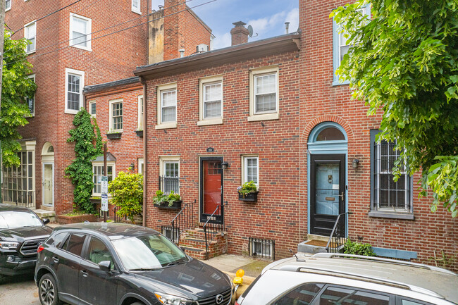 1106 Lombard St in Philadelphia, PA - Building Photo - Building Photo