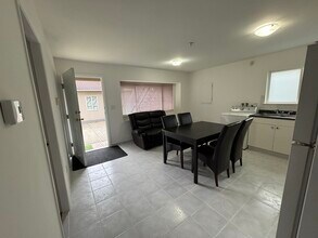 2505 Charles St in Vancouver, BC - Building Photo - Building Photo