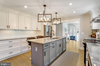 5101 Redwing Dr in Alexandria, VA - Building Photo - Building Photo